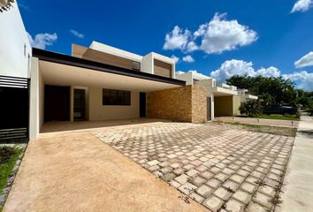 Casa en  Avenida Natura, Cholul, Mérida, Yucatán, 97305, Mex