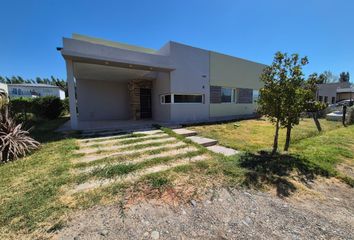 Casa en  Valentina Sur Urbana, Neuquén