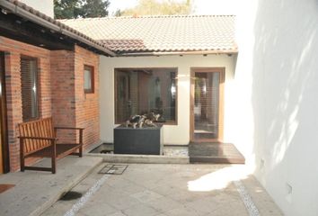 Casa en  Paseo De Los Encinos, Los Robles, Fraccionamiento Y Club De Golf Los Encinos, Lerma, México, 52005, Mex