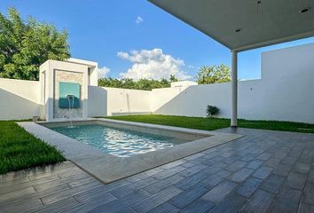 Casa en  Avenida Flamboyán, Conkal, Yucatán, 97347, Mex