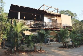 Casa en  Carretera Troncones-majahua, Los Troncones, Colonia Emiliano Zapata, Troncones, La Unión De Isidoro Montes De Oca, Guerrero, 40807, Mex