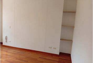 Apartamento en Calle 3, Los Naranjos, Medellín, Antioquia, Col