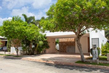 Casa en  Calle 25, Temozón Norte, Mérida, Yucatán, 97305, Mex
