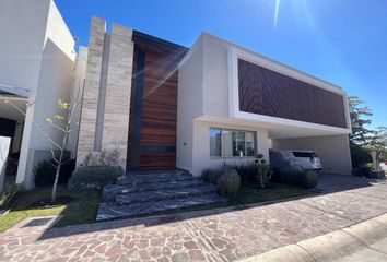 Casa en  L' Orso Nero, La Campiña Del Bosque, Fraccionamiento Loma Griega, León, Guanajuato, 37690, Mex