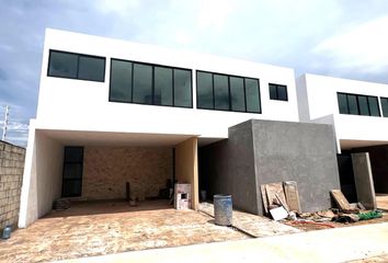 Casa en condominio en  Pueblo Cholul, Mérida, Yucatán