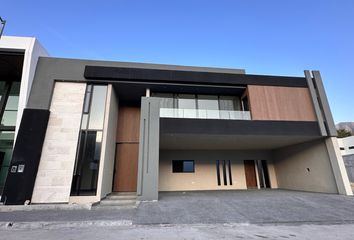 Casa en  Congregacion Yerbaniz, Santiago, Nuevo León