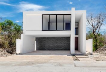 Casa en  Jardines De Mérida, Mérida, Yucatán