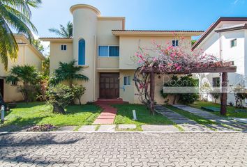 Casa en  Paseo Xaman-ha, Playacar, Playa Del Carmen, Solidaridad, Quintana Roo, 77717, Mex