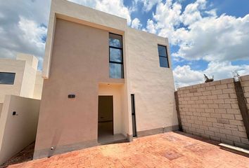 Casa en  Calle 21, Fraccionamiento Solana Residencial, Tixcacal, Mérida, Yucatán, 97288, México