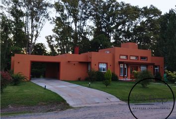 Casa en  Comarcas De Luján Santa Irene, Partido De Luján