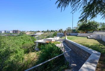 Casa en  Cumbres Del Golf, Villa Allende