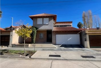Casa en  Ciudad De Mendoza, Mendoza