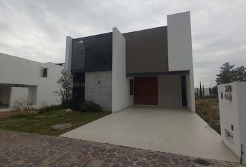 Casa en  L' Orso Nero, La Campiña Del Bosque, Fraccionamiento Loma Griega, León, Guanajuato, 37690, Mex