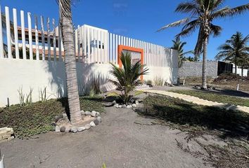 Lote de Terreno en  Calle Adolfo López Mateos 430-464, Nueva, Cuyutlán, Armería, Colima, 28350, Mex