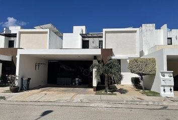 Casa en condominio en  Pueblo Cholul, Mérida, Yucatán