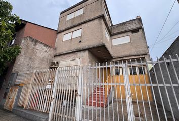 Galpónes/Bodegas en  Caseros, Tres De Febrero