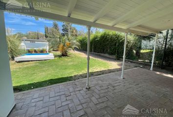 Casa en  Cumbres Del Golf, Villa Allende