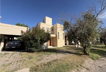 Casa en  Luján De Cuyo, Mendoza