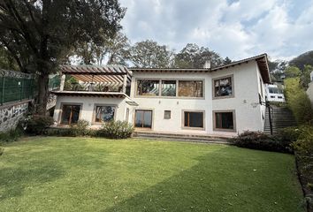 Casa en  Cerrada Paseo De Los Eucaliptos, Los Encinos, Fraccionamiento Y Club De Golf Los Encinos, Lerma, México, 52005, Mex