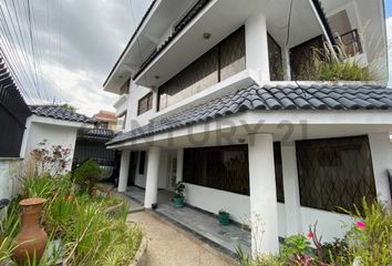 Casa en  Solca, San Isidro Del Inca, Quito