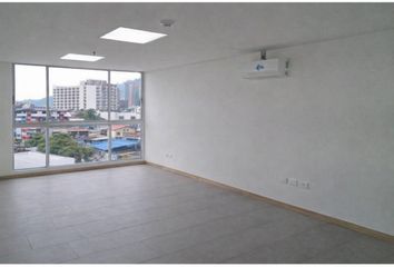 Office for rent in Pinares de San Martin, Pereira