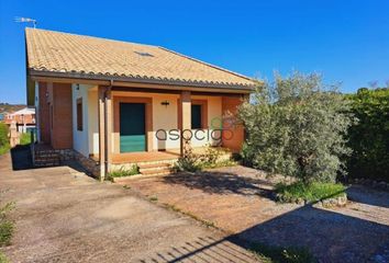 Chalet en  Solanillos Del Extremo, Guadalajara Provincia