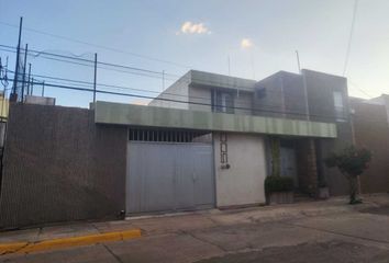 Casa en  Calle Roble, Jardines De Irapuato, Irapuato, Guanajuato, 36660, Mex