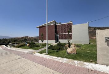 Casa en  Calle Agrela, Fraccionamiento Pontevedra, Tlajomulco De Zúñiga, Jalisco, 45645, Mex