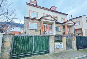 Chalet en  Navaluenga, Avila Provincia