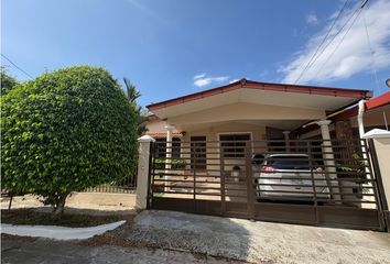 Casa en  Jose D. Espinar, San Miguelito
