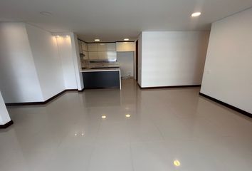 Apartment for rent in Los Balsos, Medellín