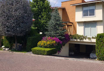 Casa en  Cerrada De Los Ahuehuetes, Los Robles, Fraccionamiento Y Club De Golf Los Encinos, Lerma, México, 52005, Mex