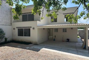 Casa en  Calle Paseo Mirador Del Valle 4000, Irapuato, Guanajuato, 36670, Mex