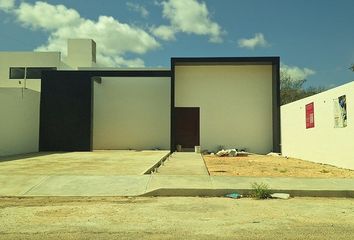 Casa en  Calle 5-a, Cholul, Mérida, Yucatán, 97305, Mex