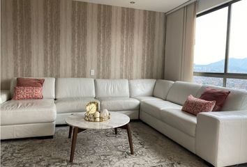 Apartamento en Calle 9a, El Poblado, Medellín, Antioquia, Col