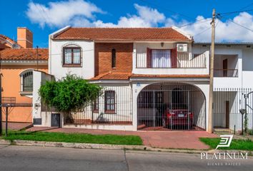 Casa en  Calle Los Carolinos 295-351, Salta, Capital, A4408, Salta, Arg