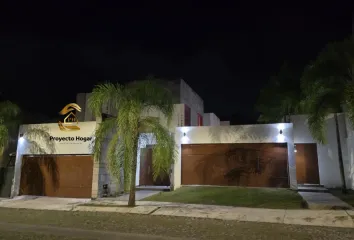 Casa en fraccionamiento en  Paseo De Las Primaveras 167-203, Paseos De La Hacienda, Colima, 28017, Mex