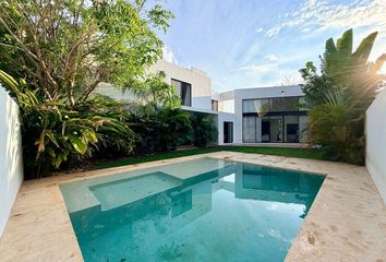 Casa en  Yaxkukul, Yucatán