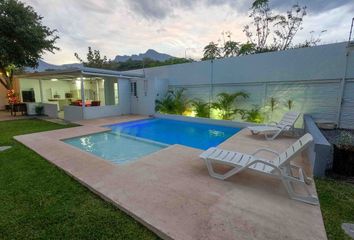 Quinta en  Calle Miguel Hidalgo Y Costilla 101, Centro De San Nicolás De Los Garza, San Nicolás De Los Garza, Nuevo León, 66400, Mex