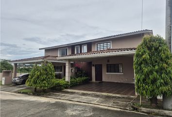 Casa en  Jose D. Espinar, San Miguelito