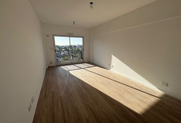Departamento en  Sáenz Peña, Tres De Febrero