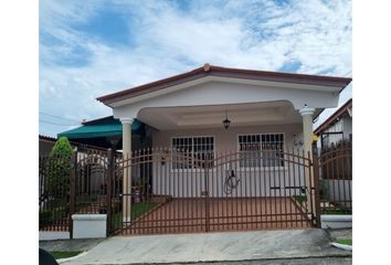 Casa en  Rufina Alfaro, San Miguelito