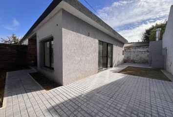 Casa en  Castelar, Partido De Morón