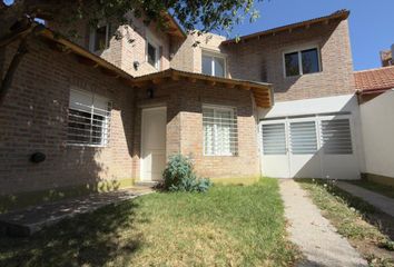 Casa en  Cipolletti, Río Negro