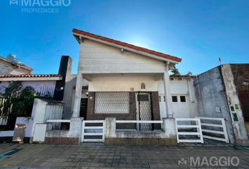 Casa en  Villa Sarmiento, Partido De Morón
