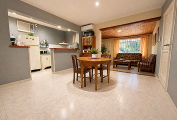 Casa en  Calle Chubut 694-784, Roldán, San Lorenzo, Santa Fe, Arg