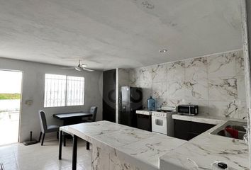 Casa en  Calle 20, Chicxulub Pueblo, Yucatán, 97340, Mex