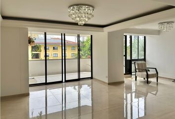 Apartamento en Carrera 16b 8 29, Pinares De San Martín, Pereira, Risaralda, Col