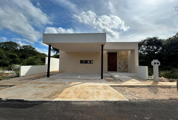 Casa en  Carretera Tixkokob - Yaxkukul - Baca, Baca, Yucatán, 97452, Mex