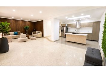 Casa en Poblado, Medellín